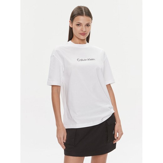 Calvin Klein T-Shirt Hero Logo Oversized T Shirt K20K206778 Biały Regular Fit ze sklepu MODIVO w kategorii Bluzki damskie - zdjęcie 182660344