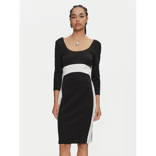 Calvin Klein Sukienka codzienna K20K207469 Czarny Slim Fit ze sklepu MODIVO w kategorii Sukienki - zdjęcie 182661213