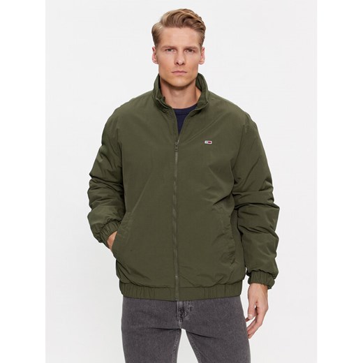 Tommy Jeans Kurtka bomber Essential DM0DM17238 Zielony Relaxed Fit ze sklepu MODIVO w kategorii Kurtki męskie - zdjęcie 182661662