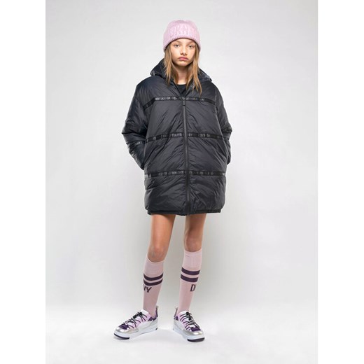 DKNY Kurtka zimowa D36687 S Czarny Regular Fit ze sklepu MODIVO w kategorii Kurtki dziewczęce - zdjęcie 182662023