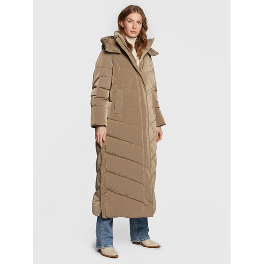 Calvin Klein Kurtka zimowa Modern K20K205127 Beżowy Regular Fit ze sklepu MODIVO w kategorii Kurtki damskie - zdjęcie 182662350