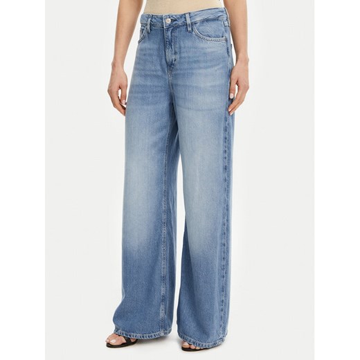 Guess Jeansy W5GA82 D5B94 Niebieski Wide Leg ze sklepu MODIVO w kategorii Jeansy damskie - zdjęcie 182663323