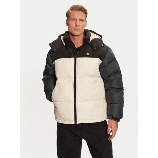 Tommy Jeans Kurtka puchowa Alaska DM0DM19639 Beżowy Regular Fit ze sklepu MODIVO w kategorii Kurtki męskie - zdjęcie 182663883