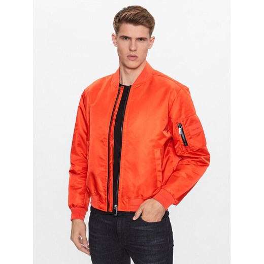 Calvin Klein Kurtka bomber Hero K10K109907 Pomarańczowy Regular Fit ze sklepu MODIVO w kategorii Kurtki męskie - zdjęcie 182664074