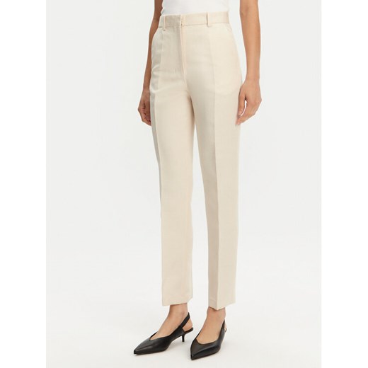 JACQUEMUS Spodnie materiałowe Le Pantalon Norma 25E251PA1381709 130 Beżowy Regular Fit ze sklepu MODIVO w kategorii Spodnie damskie - zdjęcie 182664144