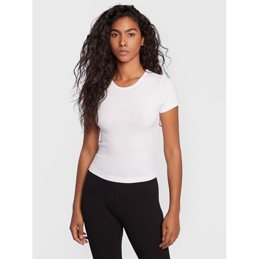 Gina Tricot T-Shirt Basic 17957 Biały Slim Fit ze sklepu MODIVO w kategorii Bluzki damskie - zdjęcie 182665974