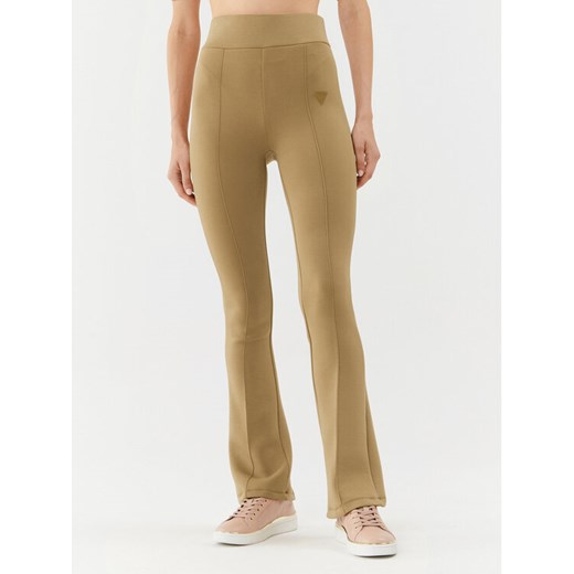 Guess Spodnie dresowe Allie V3RB16 K7UW2 Brązowy Regular Fit ze sklepu MODIVO w kategorii Spodnie damskie - zdjęcie 182666214