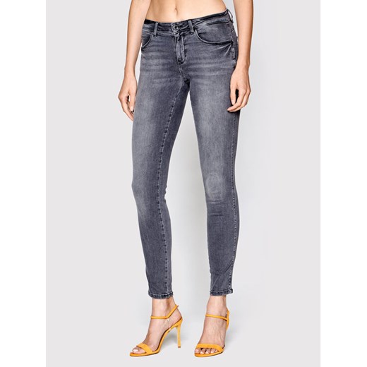 Guess Jeansy W2YAJ2 D4PZ2 Szary Skinny Fit ze sklepu MODIVO w kategorii Jeansy damskie - zdjęcie 182666720