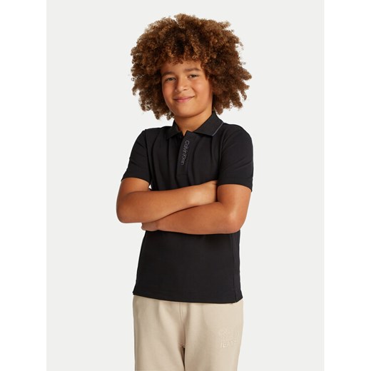 Calvin Klein Jeans Polo Embro Logo IB0IB02370 Czarny Regular Fit ze sklepu MODIVO w kategorii T-shirty chłopięce - zdjęcie 182667842