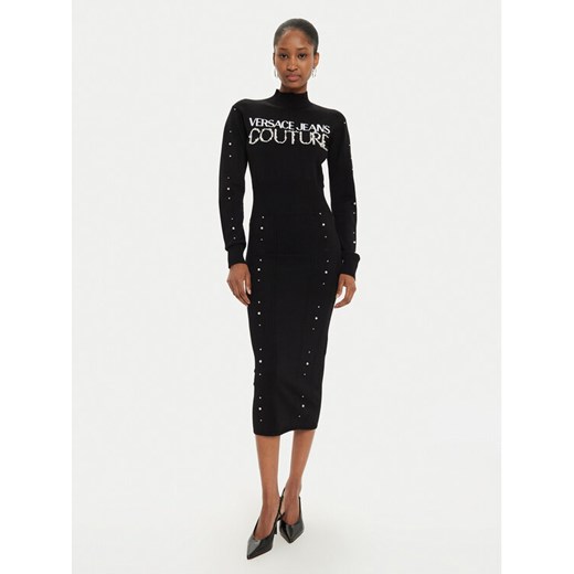 Versace Jeans Couture Sukienka dzianinowa 77HAOM11 Czarny Slim Fit ze sklepu MODIVO w kategorii Sukienki - zdjęcie 182667923