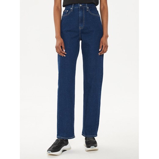 Calvin Klein Jeans Jeansy J20J223659 Granatowy Straight Fit ze sklepu MODIVO w kategorii Jeansy damskie - zdjęcie 182668173