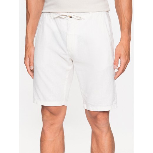Lindbergh Szorty materiałowe 30-508003 Biały Relaxed Fit ze sklepu MODIVO w kategorii Spodenki męskie - zdjęcie 182669300