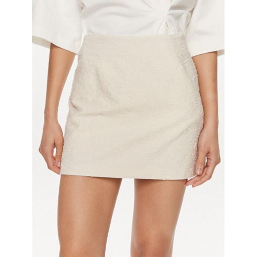 Herskind Spódnica mini Debby 5109994 Écru Regular Fit ze sklepu MODIVO w kategorii Spódnice - zdjęcie 182669640