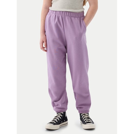 Gap Spodnie dresowe 870901-07 Fioletowy Relaxed Fit ze sklepu MODIVO w kategorii Spodnie dziewczęce - zdjęcie 182670724
