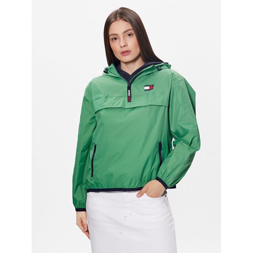 Tommy Jeans Kurtka anorak Chicago DW0DW15333 Zielony Regular Fit ze sklepu MODIVO w kategorii Kurtki damskie - zdjęcie 182670773