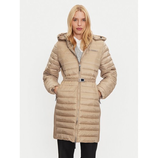 Calvin Klein Kurtka zimowa K20K208011 Beżowy Slim Fit ze sklepu MODIVO w kategorii Kurtki damskie - zdjęcie 182672133