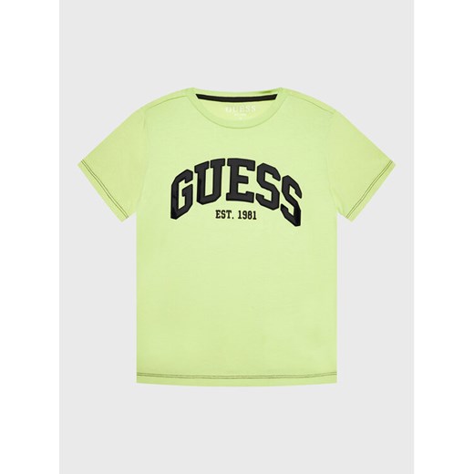Guess T-Shirt N3RI07 K8HM3 Zielony Regular Fit ze sklepu MODIVO w kategorii T-shirty chłopięce - zdjęcie 182672851