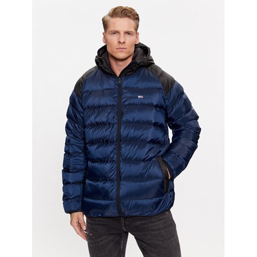 Tommy Jeans Kurtka puchowa DM0DM17233 Granatowy Regular Fit ze sklepu MODIVO w kategorii Kurtki męskie - zdjęcie 182673320