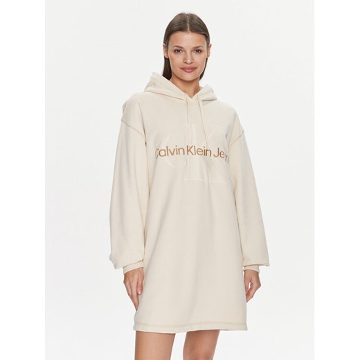 Calvin Klein Jeans Sukienka codzienna Hero Monologo Hoodie Dress J20J223245 Écru Relaxed Fit ze sklepu MODIVO w kategorii Sukienki - zdjęcie 182673340