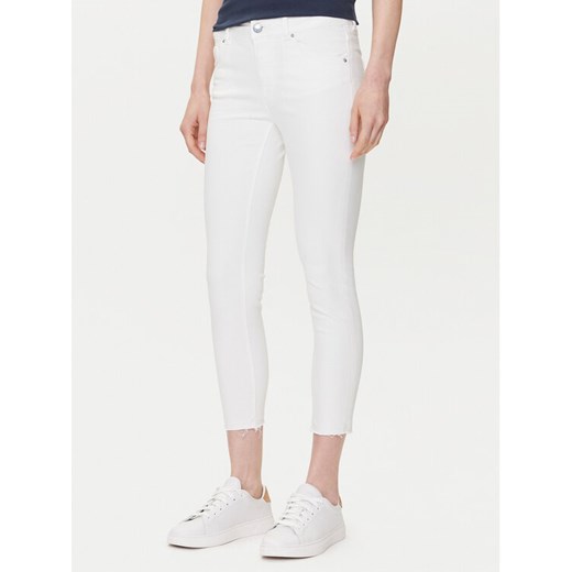 Mustang Jeansy Shelby 1016183 Biały Skinny Fit ze sklepu MODIVO w kategorii Jeansy damskie - zdjęcie 182673392