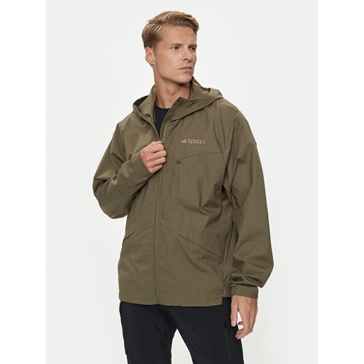 adidas Wiatrówka Terrex Xploric IN4630 Zielony Regular Fit ze sklepu MODIVO w kategorii Kurtki męskie - zdjęcie 182674241