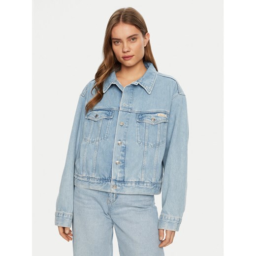 Calvin Klein Jeans Kurtka jeansowa J20J224548 Niebieski Boxy Fit ze sklepu MODIVO w kategorii Kurtki damskie - zdjęcie 182674662