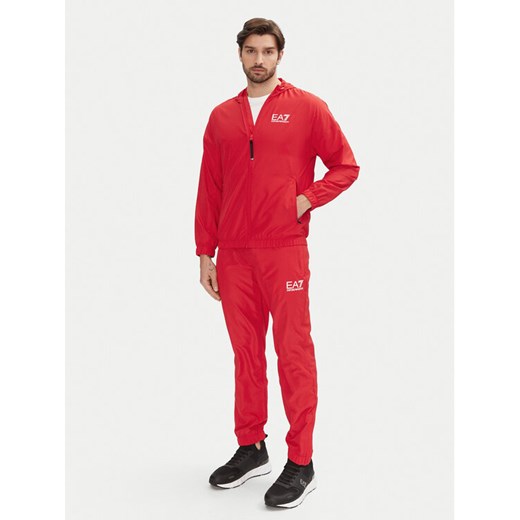 EA7 Emporio Armani Dres 8NPV08 PN4HZ 1451 Czerwony Regular Fit ze sklepu MODIVO w kategorii Dresy męskie - zdjęcie 182675140