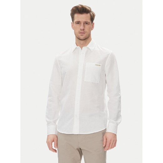 Calvin Klein Jeans Koszula J30J327295 Biały Regular Fit ze sklepu MODIVO w kategorii Koszule męskie - zdjęcie 182675891