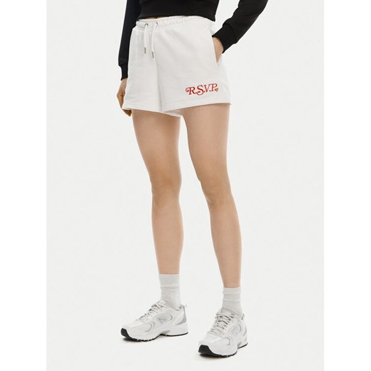 Fila Szorty sportowe Louches FAW1032 Biały Regular Fit ze sklepu MODIVO w kategorii Szorty - zdjęcie 182676132