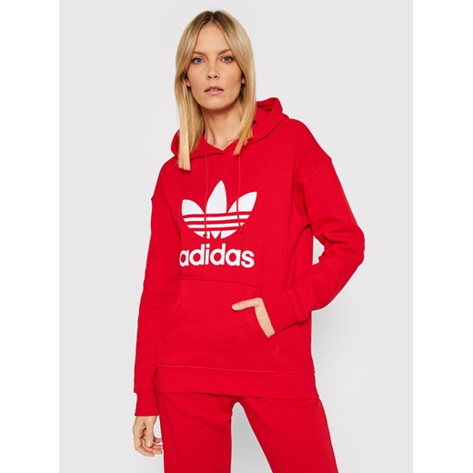 adidas Bluza adicolor Trefoil HE6953 Czerwony Regular Fit ze sklepu MODIVO w kategorii Bluzy damskie - zdjęcie 182676442
