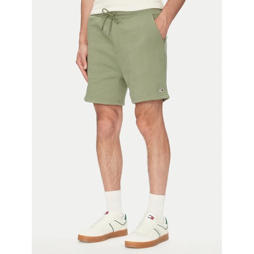 Tommy Jeans Szorty sportowe Flag Beach DM0DM21931 Zielony Regular Fit ze sklepu MODIVO w kategorii Spodenki męskie - zdjęcie 182676543
