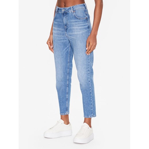 Mustang Jeansy Charlotte 1013598 Niebieski Tapered Fit ze sklepu MODIVO w kategorii Jeansy damskie - zdjęcie 182677451