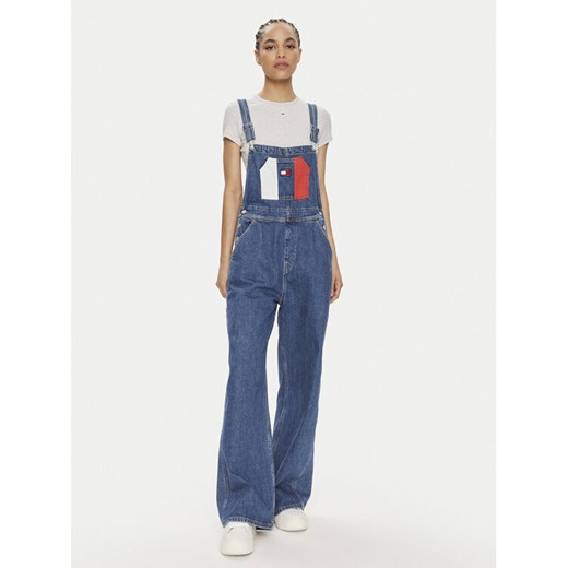 Tommy Jeans Ogrodniczki Classic Flag DW0DW18208 Niebieski Wide Leg ze sklepu MODIVO w kategorii Jeansy damskie - zdjęcie 182678440