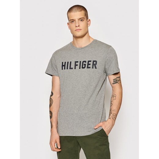 Tommy Hilfiger T-Shirt Ss Tee UM0UM02011 Szary Regular Fit ze sklepu MODIVO w kategorii T-shirty męskie - zdjęcie 182679770