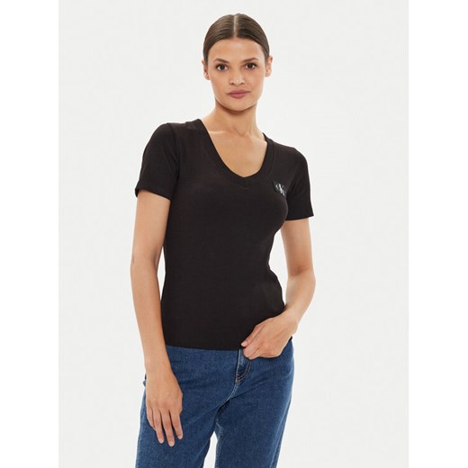 Calvin Klein Jeans T-Shirt J20J223274 Czarny Regular Fit ze sklepu MODIVO w kategorii Bluzki damskie - zdjęcie 182680884