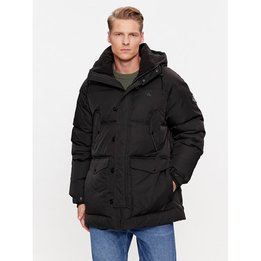 Calvin Klein Jeans Kurtka zimowa J30J324080 Czarny Relaxed Fit ze sklepu MODIVO w kategorii Kurtki męskie - zdjęcie 182681383