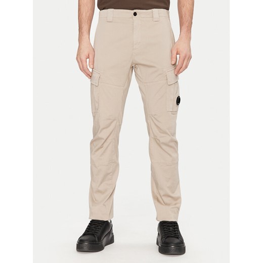 C.P. Company Spodnie materiałowe 18CMPA056A005694G Khaki Regular Fit ze sklepu MODIVO w kategorii Spodnie męskie - zdjęcie 182681742