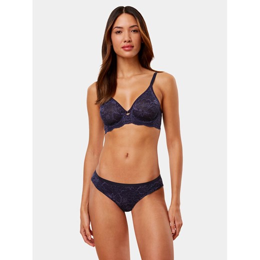 Triumph Figi brazylijskie Amourette Charm T Brazilian01 10214456 Granatowy ze sklepu MODIVO w kategorii Majtki damskie - zdjęcie 182681980