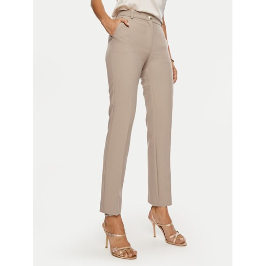 Guess Chinosy Celia 4BGB04 7046A Beżowy Regular Fit ze sklepu MODIVO w kategorii Spodnie damskie - zdjęcie 182682032