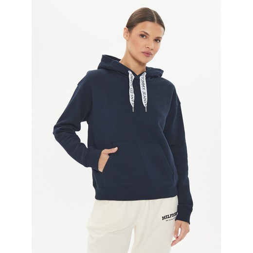 Tommy Jeans Bluza Logo Drawcord DW0DW17794 Granatowy Boxy Fit ze sklepu MODIVO w kategorii Bluzy damskie - zdjęcie 182682041