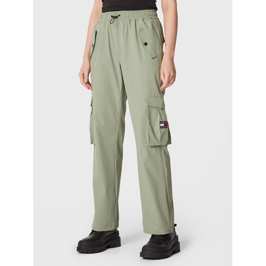 Tommy Jeans Spodnie materiałowe Betsy DW0DW14623 Zielony Relaxed Fit ze sklepu MODIVO w kategorii Spodnie damskie - zdjęcie 182682193