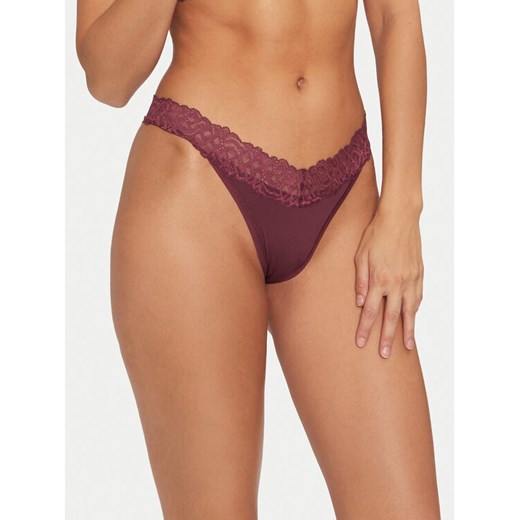 Calvin Klein Underwear Stringi 000QF7838E Bordowy ze sklepu MODIVO w kategorii Majtki damskie - zdjęcie 182682724