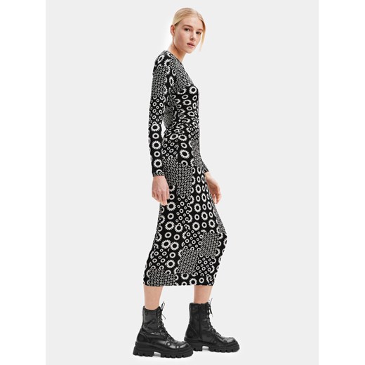 Desigual Sukienka codzienna 23WWVK26 Czarny Slim Fit ze sklepu MODIVO w kategorii Sukienki - zdjęcie 182682821