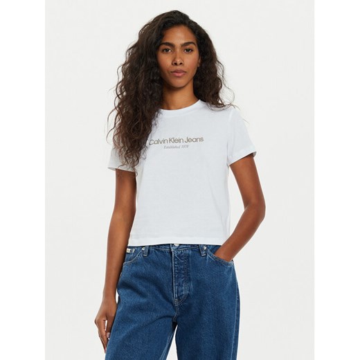 Calvin Klein Jeans T-Shirt Institutional J20J224914 Biały Regular Fit ze sklepu MODIVO w kategorii Bluzki damskie - zdjęcie 182683521