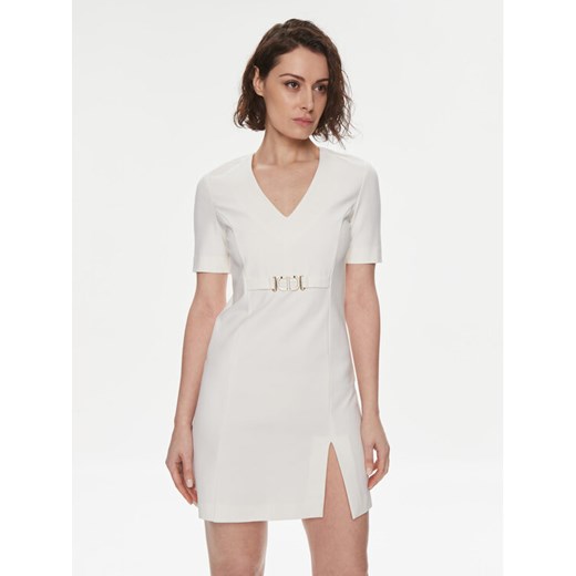 TWINSET Sukienka koktajlowa 241TP2275 Écru Regular Fit ze sklepu MODIVO w kategorii Sukienki - zdjęcie 182684154