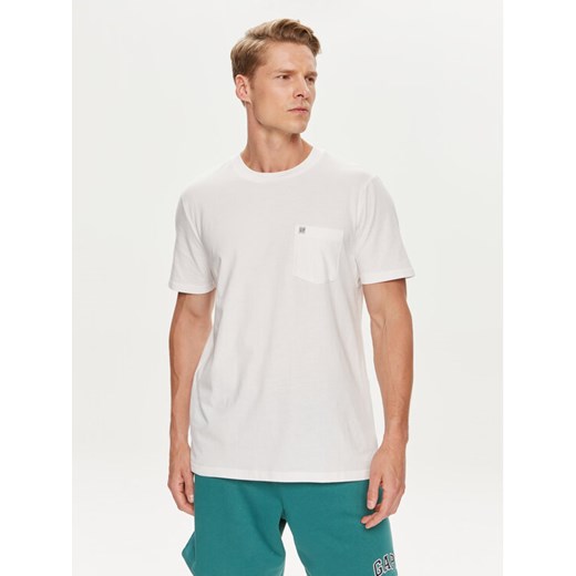 Gap T-Shirt 857901-04 Biały Regular Fit ze sklepu MODIVO w kategorii T-shirty męskie - zdjęcie 182684193