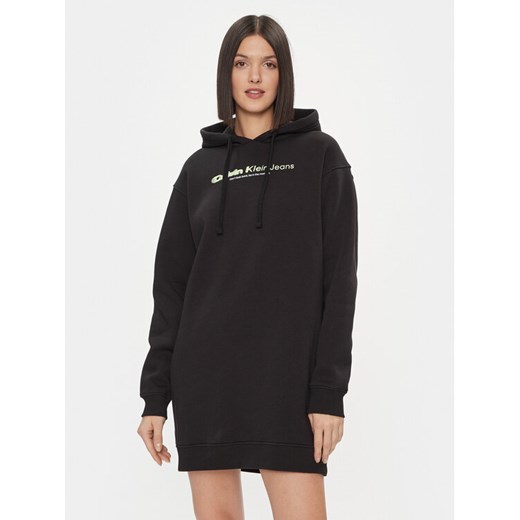 Calvin Klein Jeans Sukienka codzienna Double Ck Hoodie Dress J20J223257 Czarny Oversize ze sklepu MODIVO w kategorii Sukienki - zdjęcie 182684420