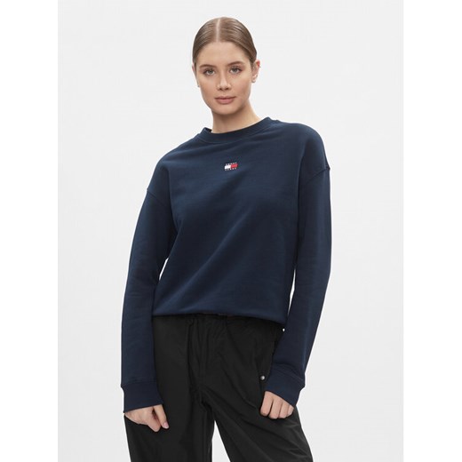 Tommy Jeans Bluza Badge DW0DW17325 Granatowy Regular Fit ze sklepu MODIVO w kategorii Bluzy damskie - zdjęcie 182684611