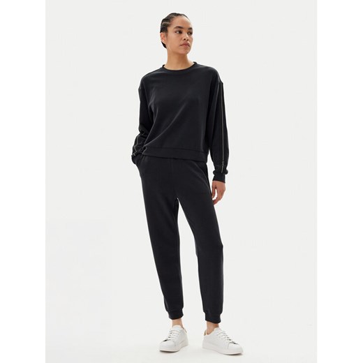 EA7 Emporio Armani Dres 7W000121 AF12643 UC001 Czarny Regular Fit ze sklepu MODIVO w kategorii Dresy damskie - zdjęcie 182688492