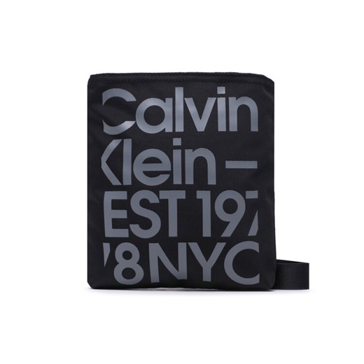 Calvin Klein Jeans Saszetka Sport Essentials Flatpack18 Gr K50K510378 Czarny ze sklepu MODIVO w kategorii Saszetki - zdjęcie 182688861